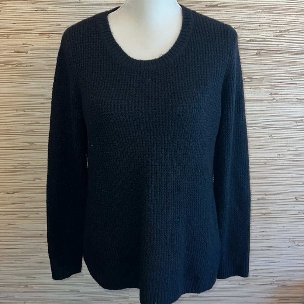 Market & Spruce black medium sweater EUC!